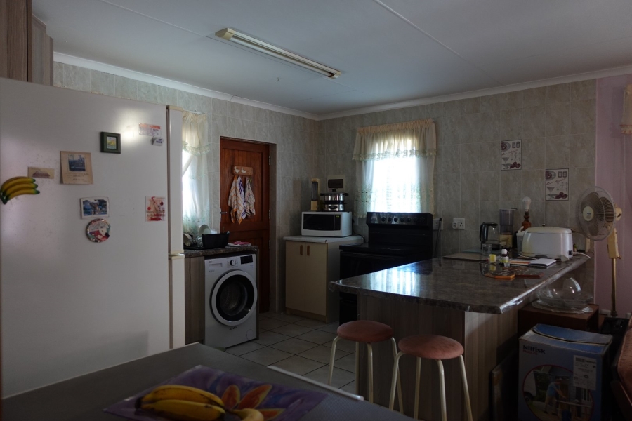 5 Bedroom Property for Sale in Fraaiuitsig Western Cape